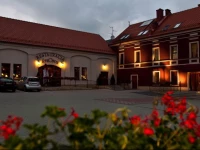 A PROPOS Hotel, Restauracja, Club 3*