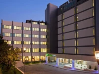 Holiday Inn Express Lisbon Airport 3*