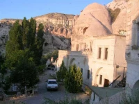 The Village Cave Hotel (Cavusin)