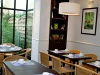 Kyriad Paris Ouest - La Defense Courbevoie 2*