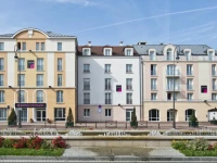 Cerise Maisons Laffitte 3*