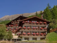 Hotel Alpenroyal 3*