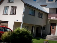 Parna Guesthouse & Apartments