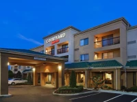 Courtyard Asheville 3*