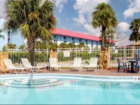 Knights Inn Maingate 2*