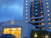 Royal Orchid Golden Suites 4*