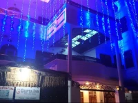 Gupta Inn 2*