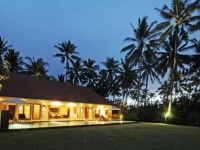 Villa Rumah Pantai 4*