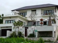 Ulun Sari Residence 3*