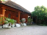 Kesumasari Guest House 2*