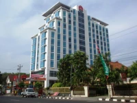 Ibis Semarang Simpang Lima 3*