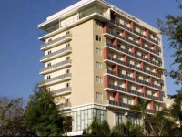 Santika Jemursari 3*