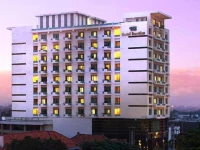 Santika Pandegiling Hotel Surabaya 3*