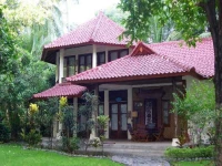 Gaia Oasis Pantai Beach Resort 3*