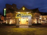 Deluxcious Heritage Hotel 4*