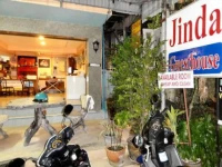 Jinda Guesthouse 2*