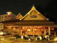 Khum Phucome Residence 3*