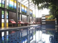 Pak Ping Ing Tang Boutique 2*