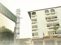 Regent Ngamwongwan 2*