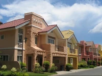 Crown Regency Suites Mactan 4*