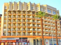 Aracan Pyramids Hotel