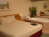 The Marque Canberra 3*