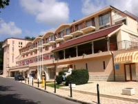 Holiday Beach (РҐРѕР»РёРґРµР№ Р‘РёС‡) 3*