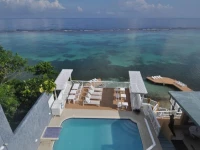 Moxons Beach Club 4*