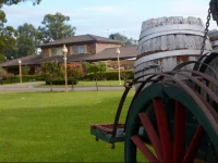 Quality Inn Carriage House 3*