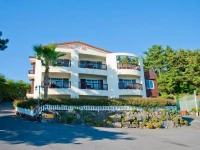 Four Season Pension 3*