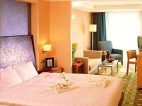 Housez Suites and Apartments 4*