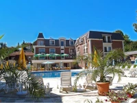 Chateau Montagne  3*