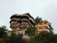 Hill & Sea View Resort Kovalam 3*