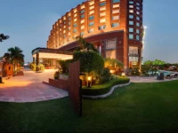 Radisson Blu Hotel Noida 4*