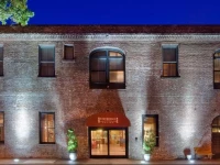 Staybridge Suites Savannah Historic District