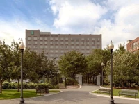 Embassy Suites Boston Logan Airport 3*