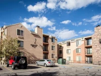 Carriage House Condominiums 2*