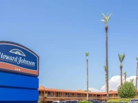 Howard Johnson Airport Downtown 2*