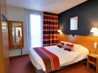 Comfort Hotel Bezons La Defense  3*