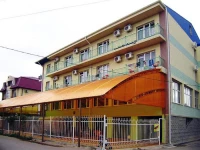 Sputnik Guesthouse 2*