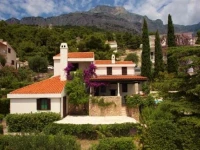 Villa Skalinada 4*
