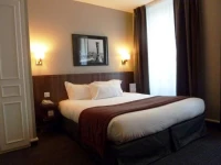 Les Trois Poussins 3*