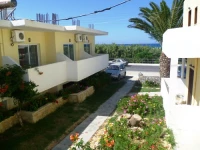 Karmi Studios & Apartments 2*