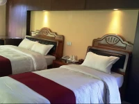 Hotel Middle Path 2*