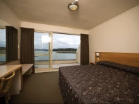 Atawhai Beachcomber Resort 3*