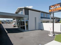 Big Five Motel 3*