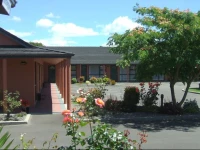 Pavilion Motel & Conference Centre 4*