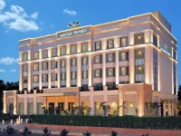 Optus Sarovar Premiere Gurgaon 4*