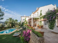 Hotel La Fuente De La Higuera 2*