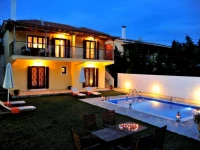 Four Seasons Villas 4*